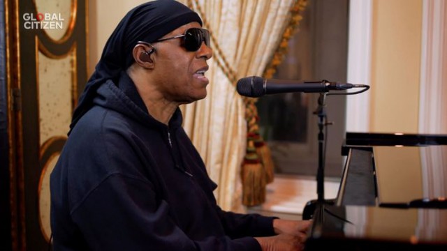 Stevie Wonder, la 70 de ani: Are 22 de premii Grammy şi 9 copii, din 5 relaţii
