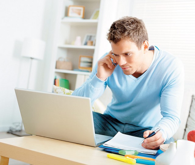 Monitorul Social: 0,8% din forţa de muncă ocupată în România a lucrat de acasă în 2019, de 6 ori sub media UE