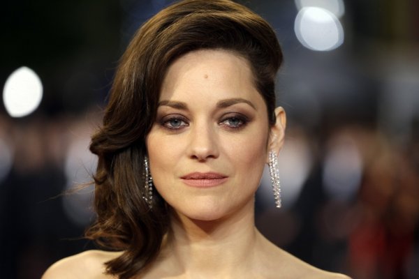 Marion Cotillard, vedeta din Contagion, și soțul său, au fost INFECTAȚI cu coronavirus