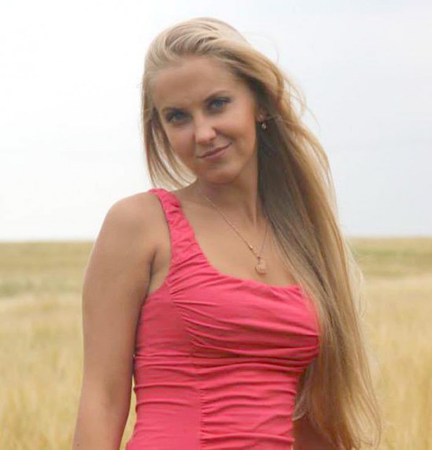 Simona Dinculescu - 22 ani