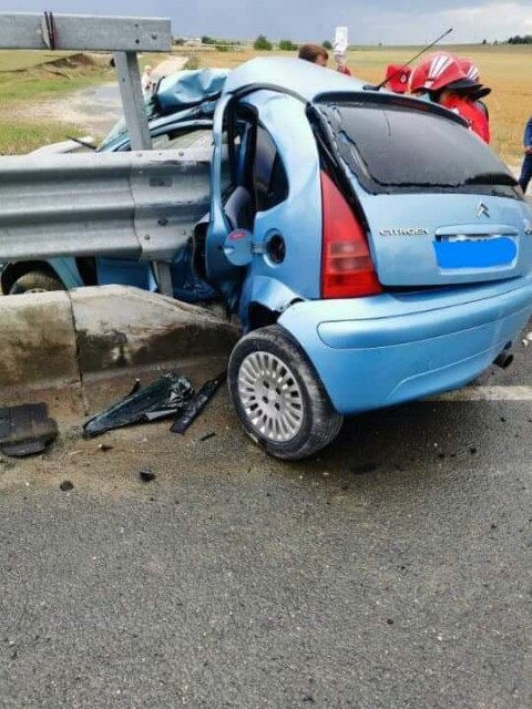 Accident rutier TERIBIL: Mașină STRĂPUNSĂ de PARAPET! VIDEO