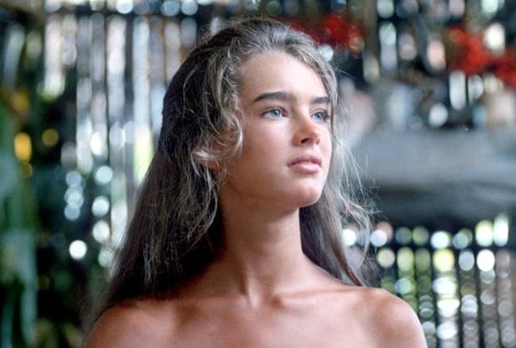 Brooke Shields arată demențial la 54 de ani. Nu îți vine să crezi că a născut de două ori