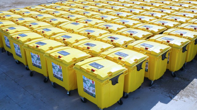Sute de containere destinate deşeurilor vor fi montate la platformele din Constanţa