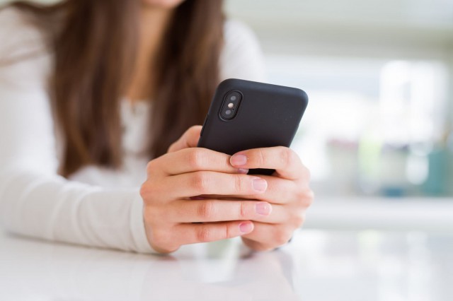 Acord provizoriu pentru prelungirea roaming-ului gratuit în UE până în 2032