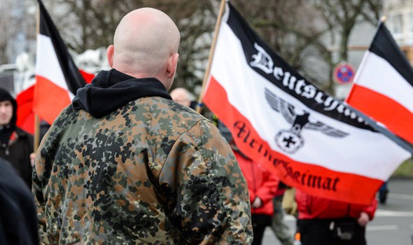 Extremişti de dreapta germani se pregătesc într-o tabără paramilitară din Rusia