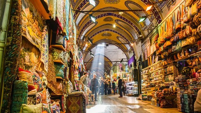 Coronavirus: Turcia relaxează majoritatea restricţiilor. Marele Bazar, redeschis