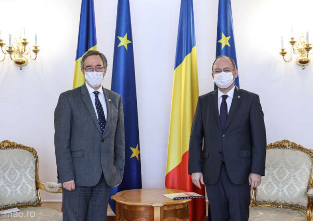 Întâlnire Aurescu - ambasadorul Marii Britanii. Cei doi au vorbit despre noul Parteneriat Strategic România - UK