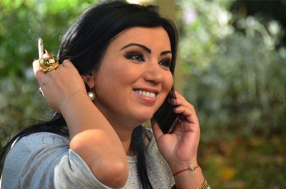 Adriana Bahmuțeanu spune totul despre iubirea cu solistul grec: „Nikos vrea să ne logodim. Omul ăsta chiar mă respectă!“