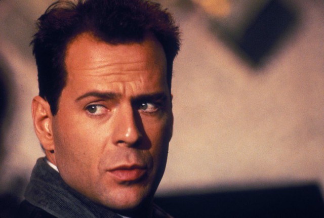 Bruce Willis: cum a ajuns să se bâlbâie şi să îşi piardă auzul. Dramele care i-au încercat viaţa cunoscutului actor