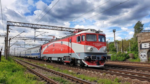 Sondaj: Românii, din ce în ce mai nemulţumiţi de transportul cu trenul