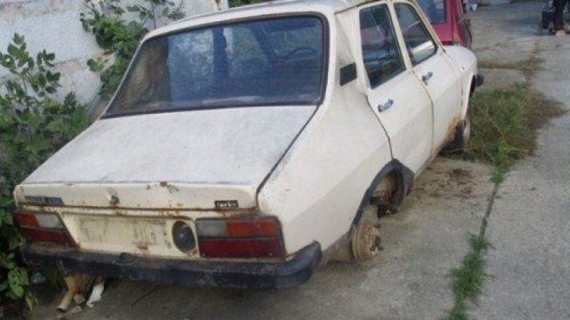Cameră: Definiţia vehiculelor fără stăpân, modificată. Sunt incluse şi autoturisme înmatriculate în străinătate