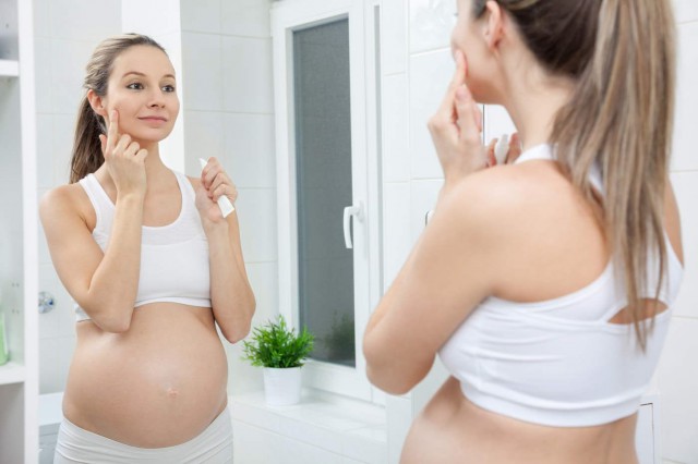Îngrijirea pielii în timpul sarcinii: ce ai voie și ce nu?