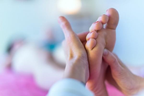 Reflexoterapia: masajul care poate vindeca întregul organism