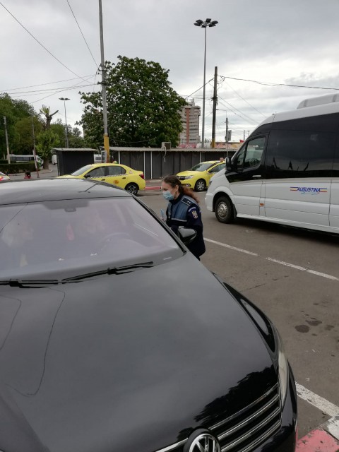 Fără permis, în trafic. S-a ales cu dosar penal