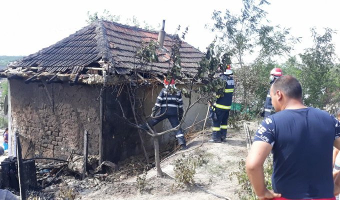 INCENDIU la o casă, în comuna Aliman. Un COPIL de 4 ani a DECEDAT
