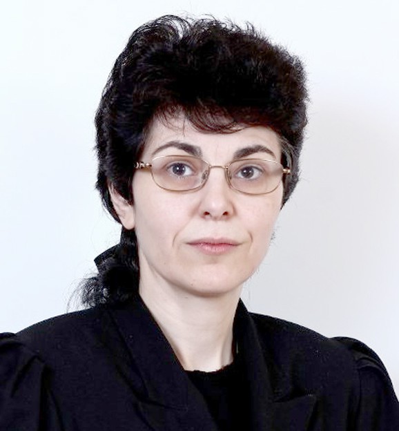 Inspectorul școlar general adjunct, Alina Diana Codreanu, la sfârşit de mandat