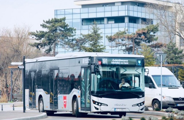 Cadrele medicale au gratuitate, în continuare, la transportul în comun