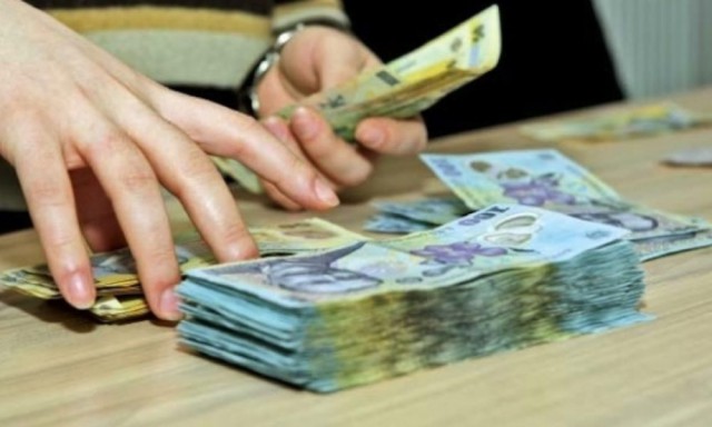 Deputaţii au votat ca pensiile de peste 7.001 lei să fie impozitate cu 85% pentru ce depăşeşte această sumă