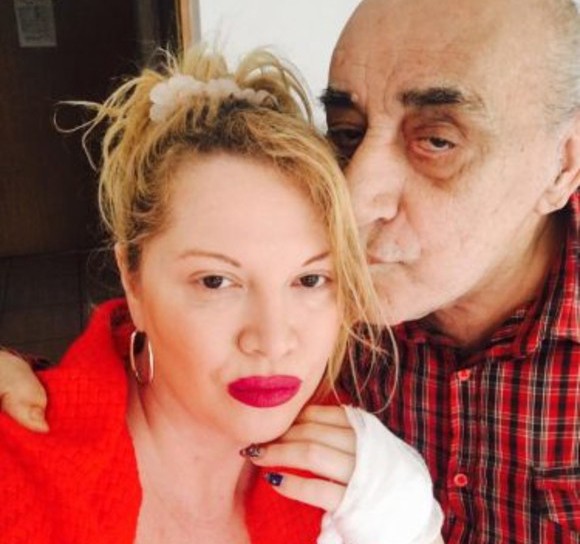 Oana Lis, poza care a stârnit hohote de râs. „L-am prins pe Vio cu o păsărică la terasă”