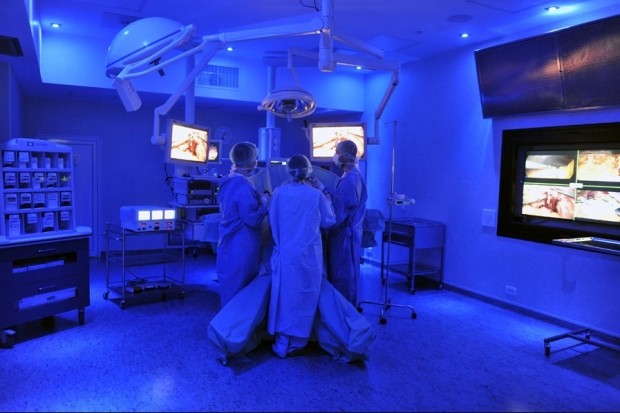 SUA - Dublu transplant de plămâni pentru o tânără de 20 de ani infectată cu COVID-19
