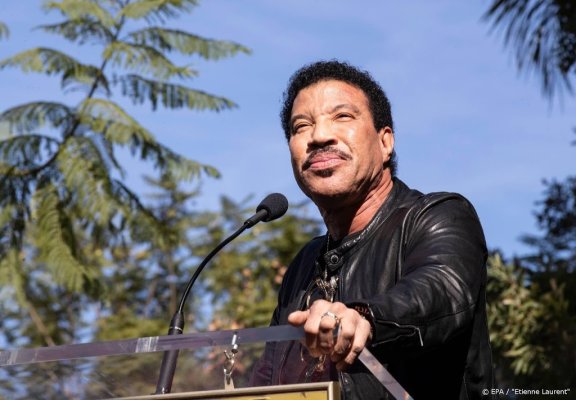 Lionel Richie şi Walt Disney Studios vor colabora la un film muzical