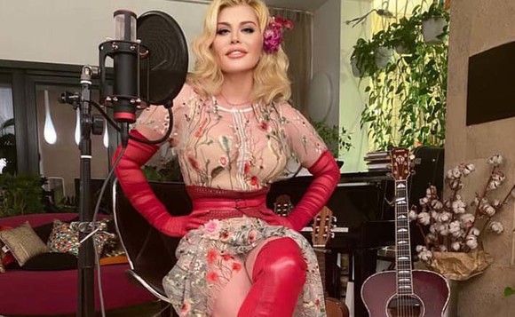 Loredana Groza a împlinit 50 de ani! Cum arăta în tinerețe