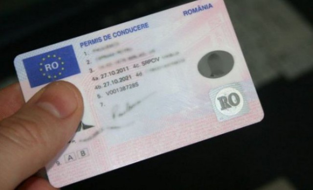 Bărbat PRINS la volan cu PERMIS FALS