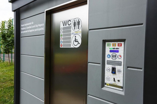 În Cluj se montează toalete moderne, iar Constanţa se mândrește cu...
