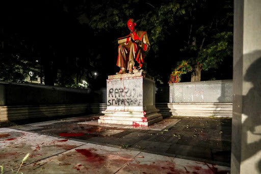 Italia: Statuia din Milano a unui celebru jurnalist a fost vandalizată în contextul protestelor antirasiste