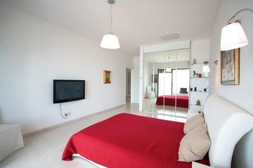3000 de EURO pe lună CHIRIA pentru un APARTAMENT de LUX în Mamaia 3000 de EURO pe lună CHIRIA pentru un APARTAMENT de LUX în Mamaia