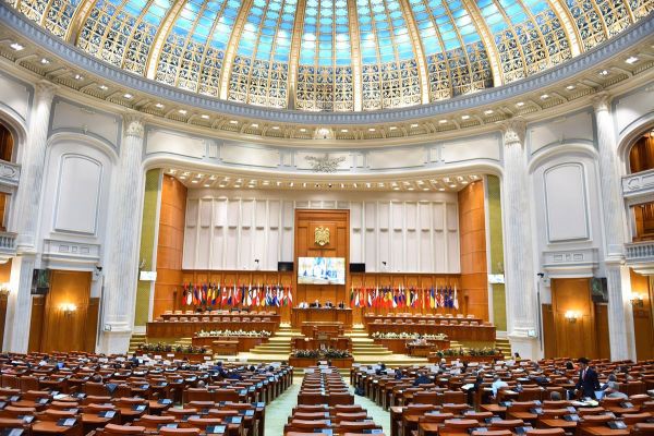 Camera Deputaţilor şi Senatul intră în sesiune extraordinară