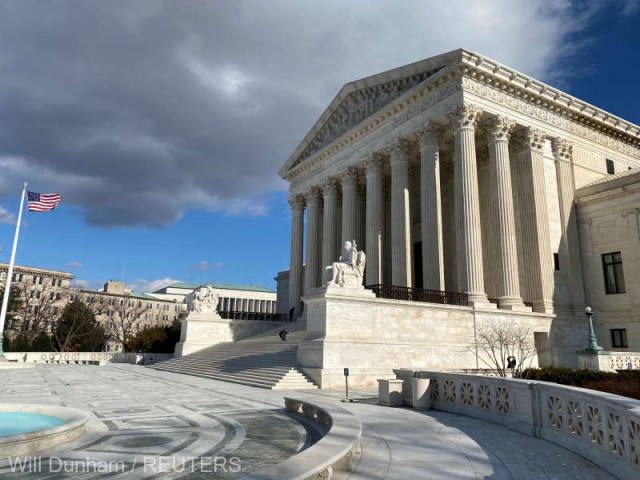 SUA: Curtea Supremă acordă puteri sporite administraţiei Trump în privinţa deportărilor rapide