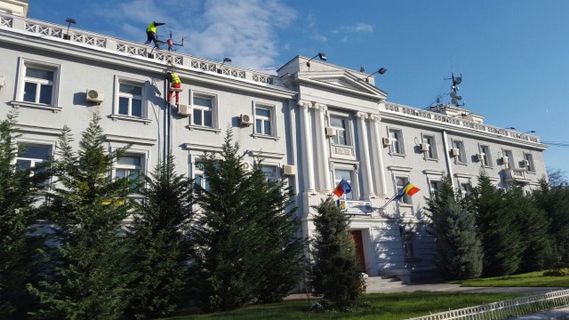 Polițiștii constănțeni au primit autospeciale, pistoale, echipamente și camere de luat vederi