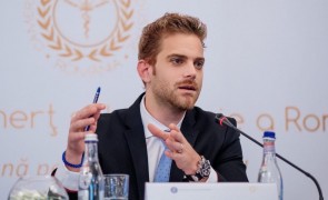 Ilan Laufer cere demisia Guvernului Orban: 'A lăsat oamenii din categoriile vulnerabile să se descurce singuri'
