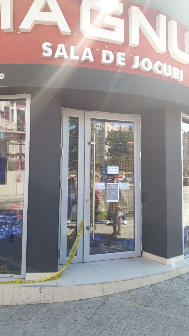 Operatoarea unei săli de jocuri, STRÂNSĂ de GÂT, în Constanţa! Operatoarea unei săli de jocuri, STRÂNSĂ de GÂT, în Constanţa!