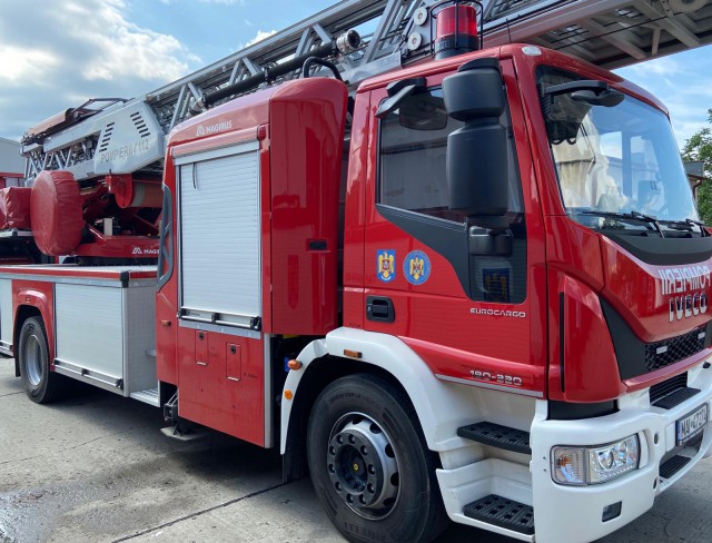 Incendiu într-un bloc de 10 etaje din Tulcea