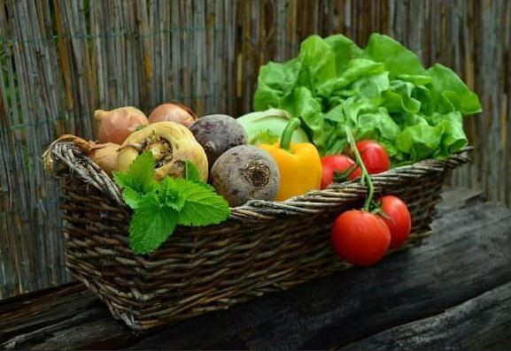 Dieta Vegană: regim de slăbire pentru unii, stil de viață pentru alții