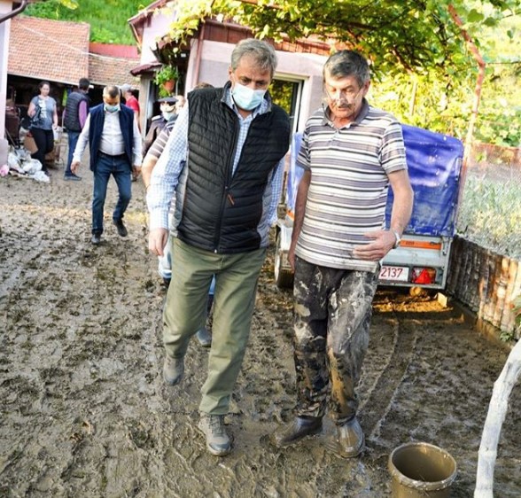 Marcel Vela face bilanțul inundațiilor din Valea Jiului: „Guvernele PSD au neglijat zona“