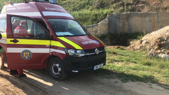 INTERVENȚIE la CORBU: COPIL CĂZUT într-o GROAPĂ!