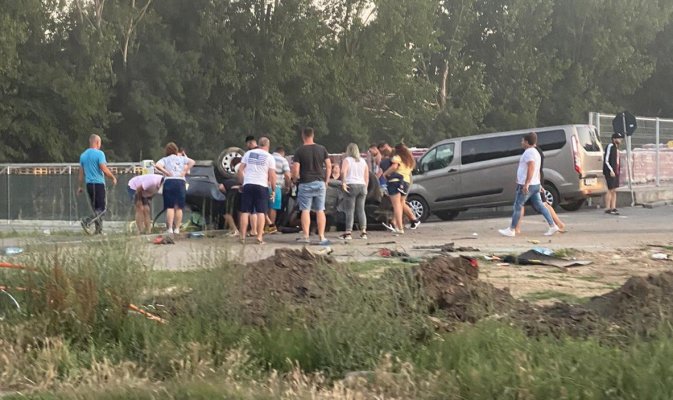 Accident rutier pe bulevardul Tomis. Un autoturism s-a răsturnat