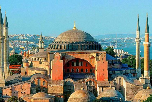 Turcia: Un tribunal a deschis calea spre transformarea muzeului Hagia Sophia în moschee