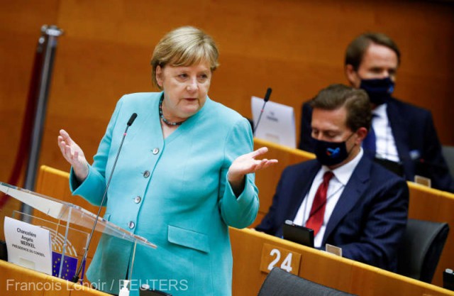 Merkel în plenul PE: Uniunea Europeană trebuie să se pregătească pentru o rupere bruscă a relaţiilor cu Londra