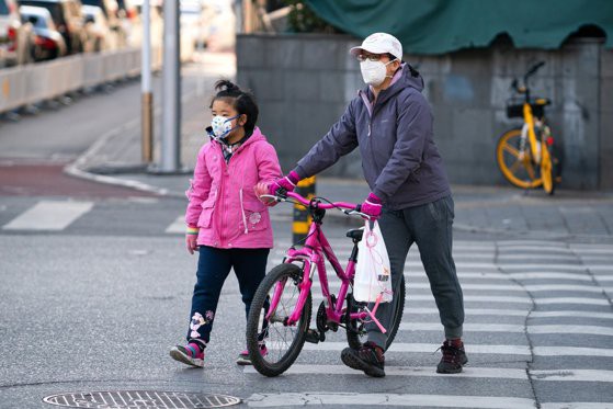 Coronavirus: Hong Kong va suspenda cursurile şcolare din cauza creşterii numărului de noi cazuri