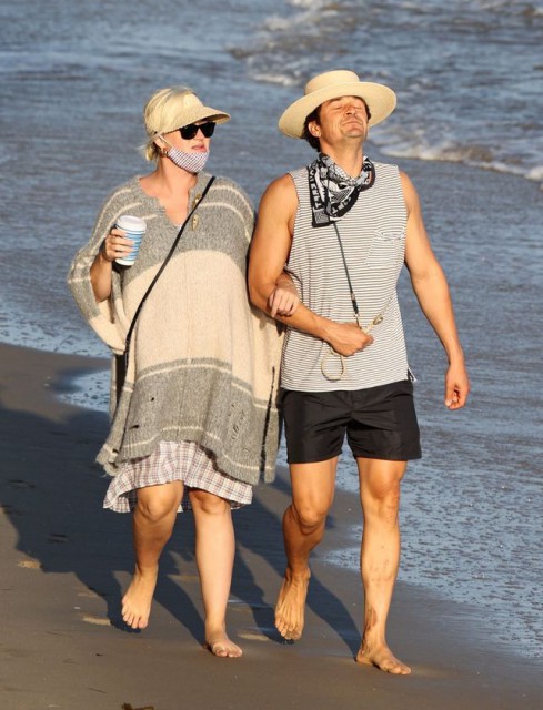Katy Perry pare a naşte dintr-un moment într-altul. Cum a arătat la o plimbare cu Orlando Bloom?