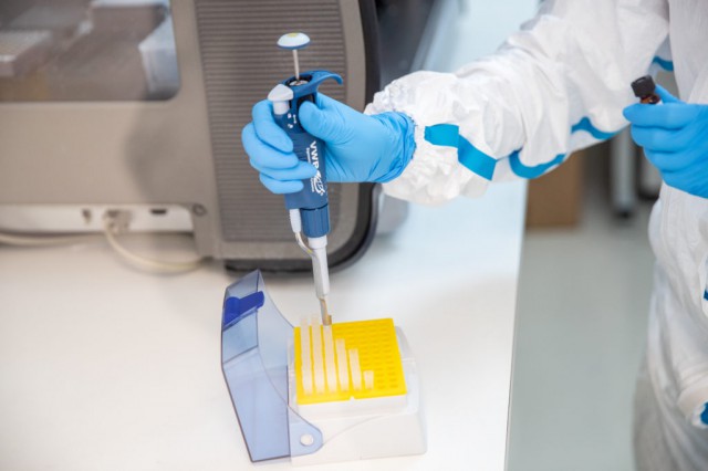 Ungaria: Teste PCR pe cheltuiala proprie sau carantină la intrarea în ţară, de sâmbătă