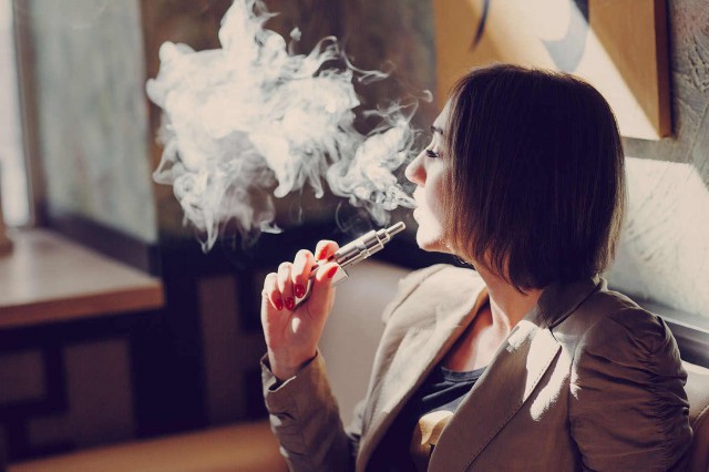 Veste proastă pentru fumători: De la 1 ianuarie se scumpesc ţigările