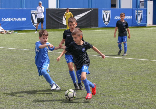 Academia Hagi face selecţii pentru grupa 2014