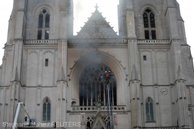 Incendiul de la catedrala din Nantes - Un bărbat, plasat în custodia poliţiei