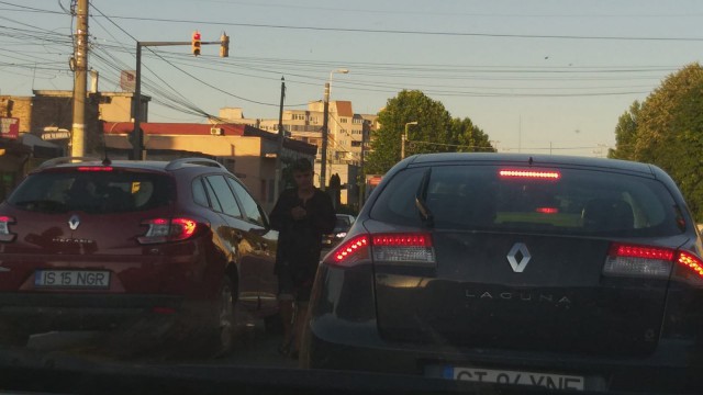 AMENZI în BĂNEASA, pentru CERŞETORIE şi VAGABONDAJ