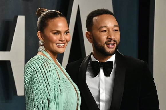 John Legend: „Am o lungă istorie de infidelităţi“. Soţul lui Chrissy Teigen se confesează